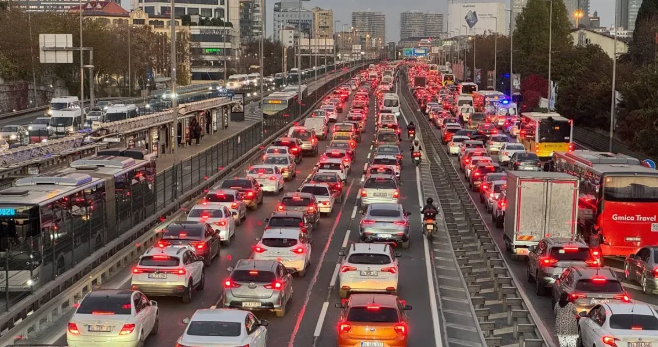 Trafik kazalarında 2 bin 129 hayatını kaybetti: Birinci sırada İstanbul var