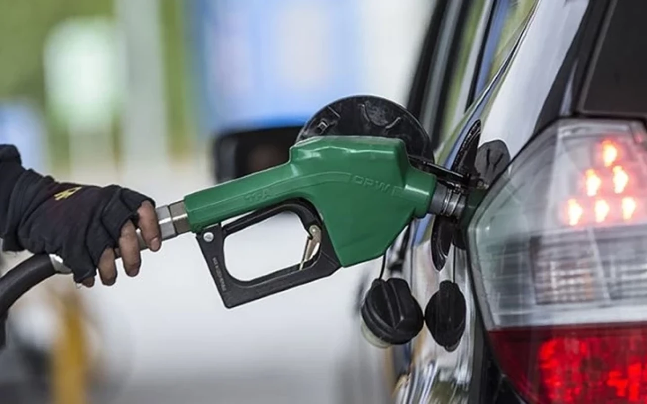 Akaryakıta zam geldi! Motorin bazı şehirlerde 60 lirayı geçti