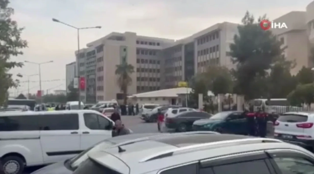 Şanlıurfa Adliyesi'nde patlama! Yaralılar var