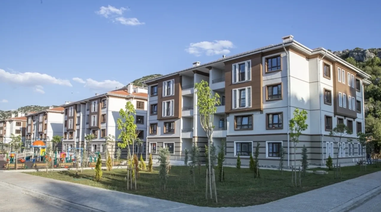 500 bin konut projesine 5 milyondan fazla başvuru! Murat Kurum rakamı açıkladı