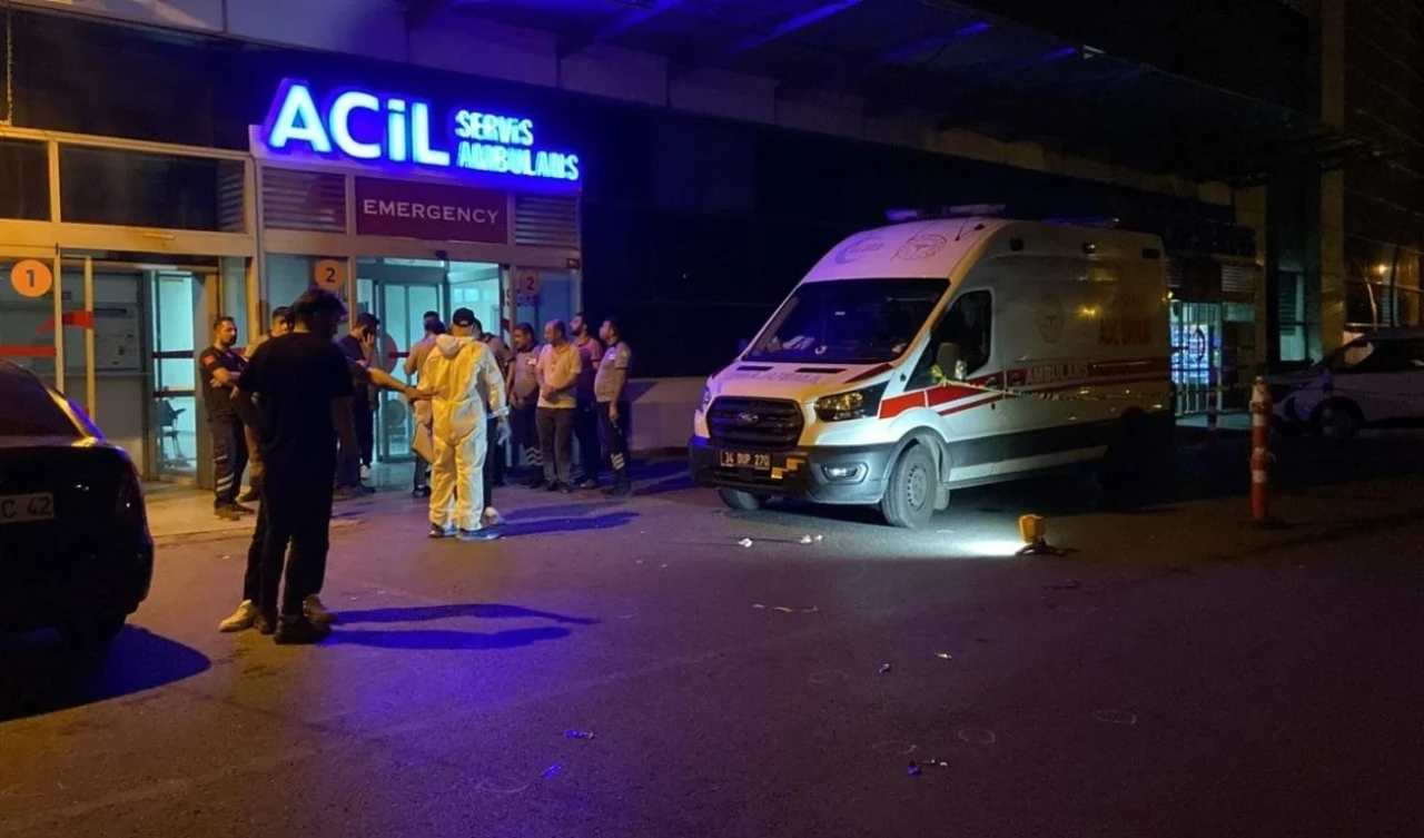 Aynı restoranda yemek yiyen 25 kişi hastaneye kaldırıldı