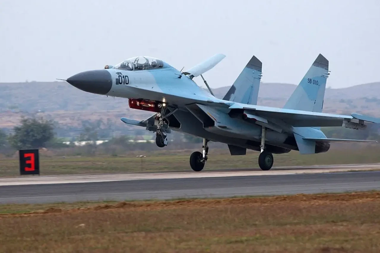 Rusya-Finlandiya sınırında Su-30 savaş uçağı düştü: Mürettebattan kurtulan olmadı