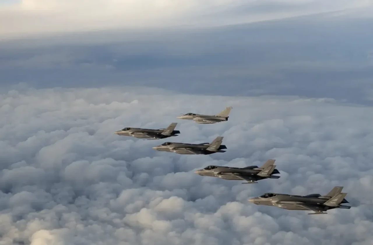 Ukrayna'dan Fransa’ya 100 Rafale uçağı için tarihi anlaşma