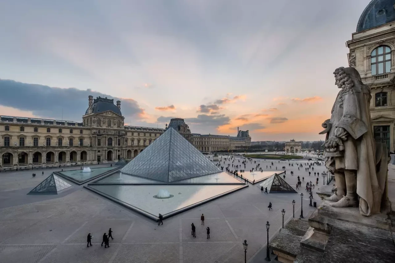 Louvre Müzesi’nde güvenlik alarmı: Yeni önlemler yolda