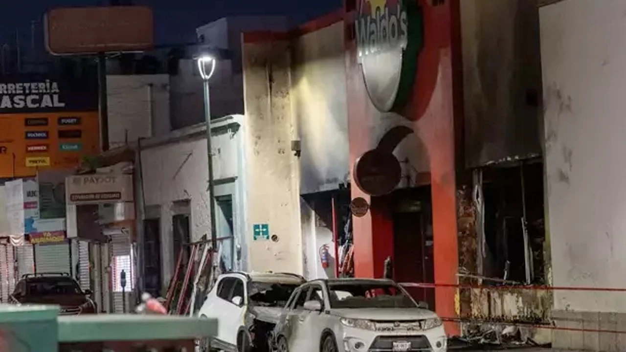 Meksika'da market faciası: Yangın ve patlama 23 can aldı