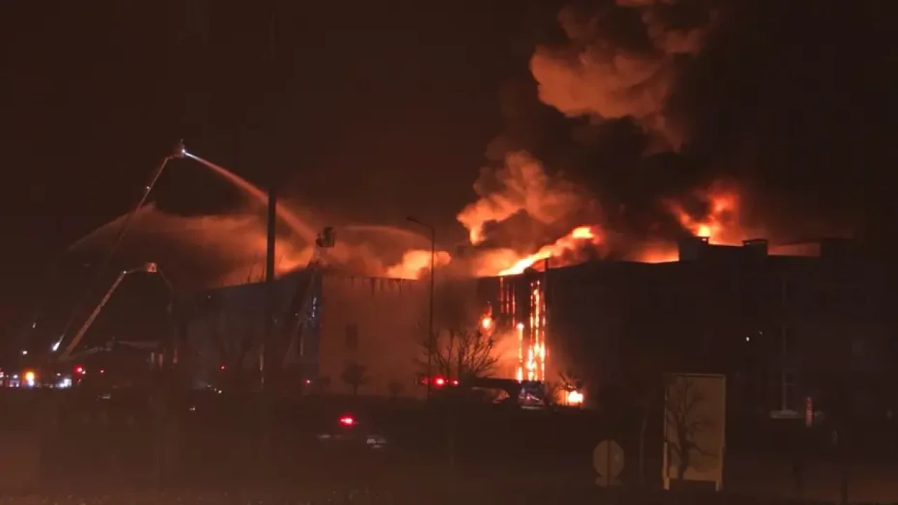 Dilovası’nda kozmetik fabrikasında yangın: Yaralı sayısı 7’ye çıktı