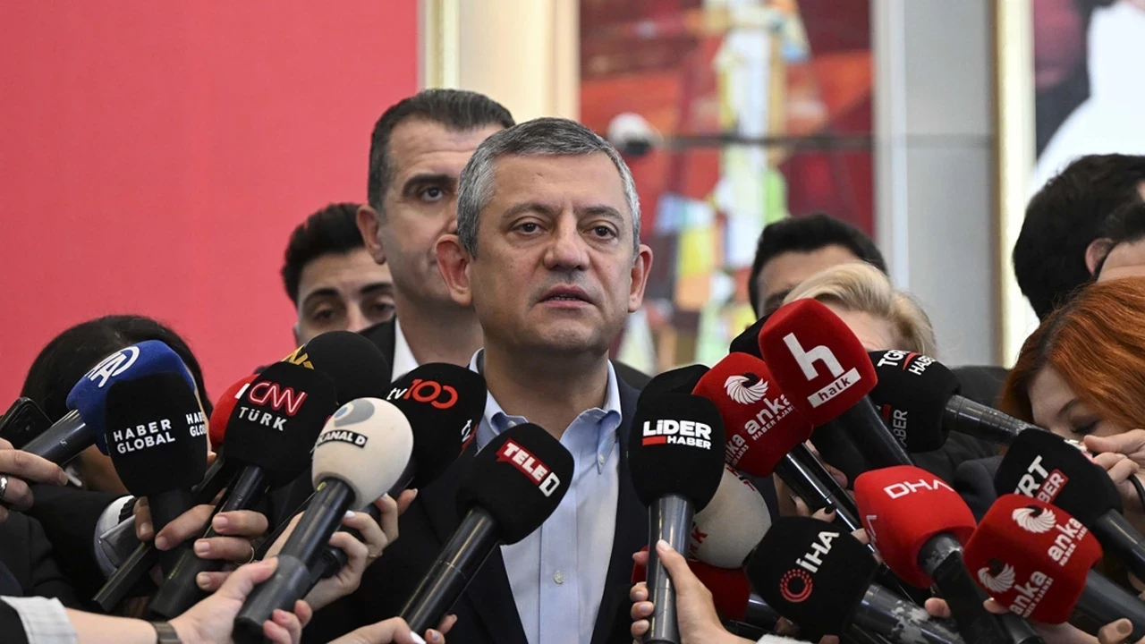 Cumhurbaşkanı Erdoğan'a yönelik sözleri nedeniyle Özgür Özel hakkında soruşturma başlatıldı