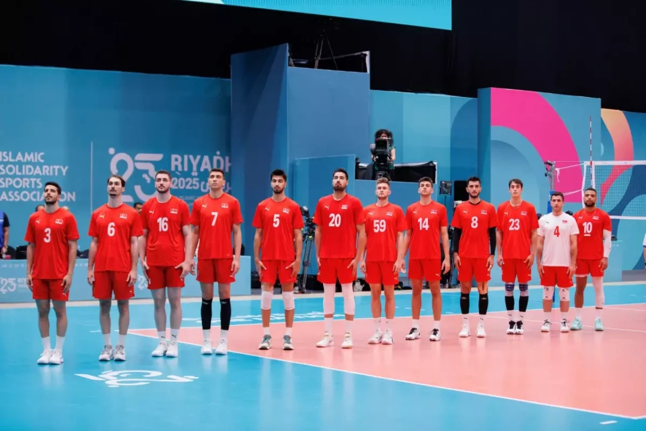 A Milli Erkek voleybol takımı, İslami Dayanışma Oyunları’nda Gümüş madalya kazandı