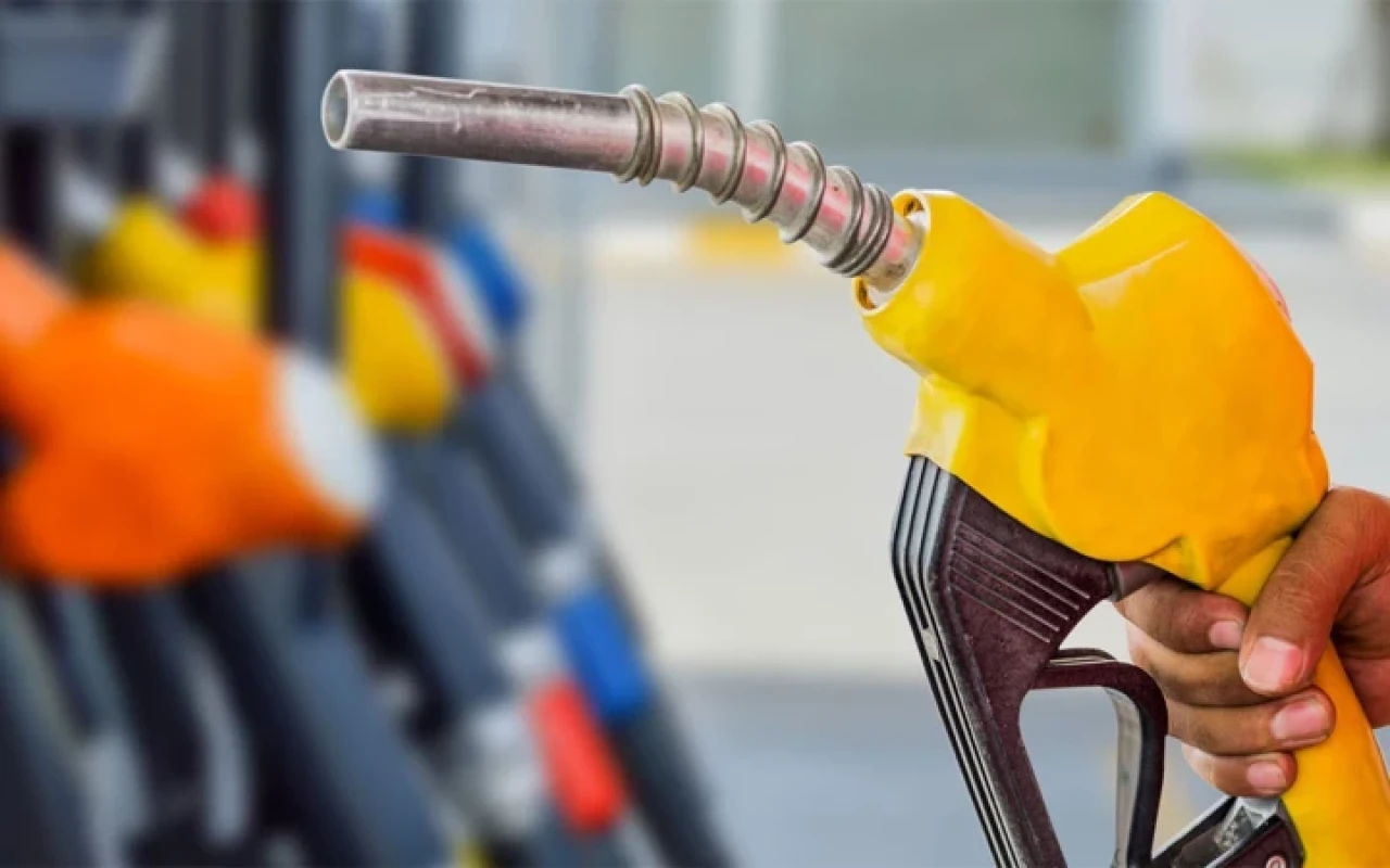 Akaryakıta bu geceden itibaren zam geliyor! Depoyu doldurun