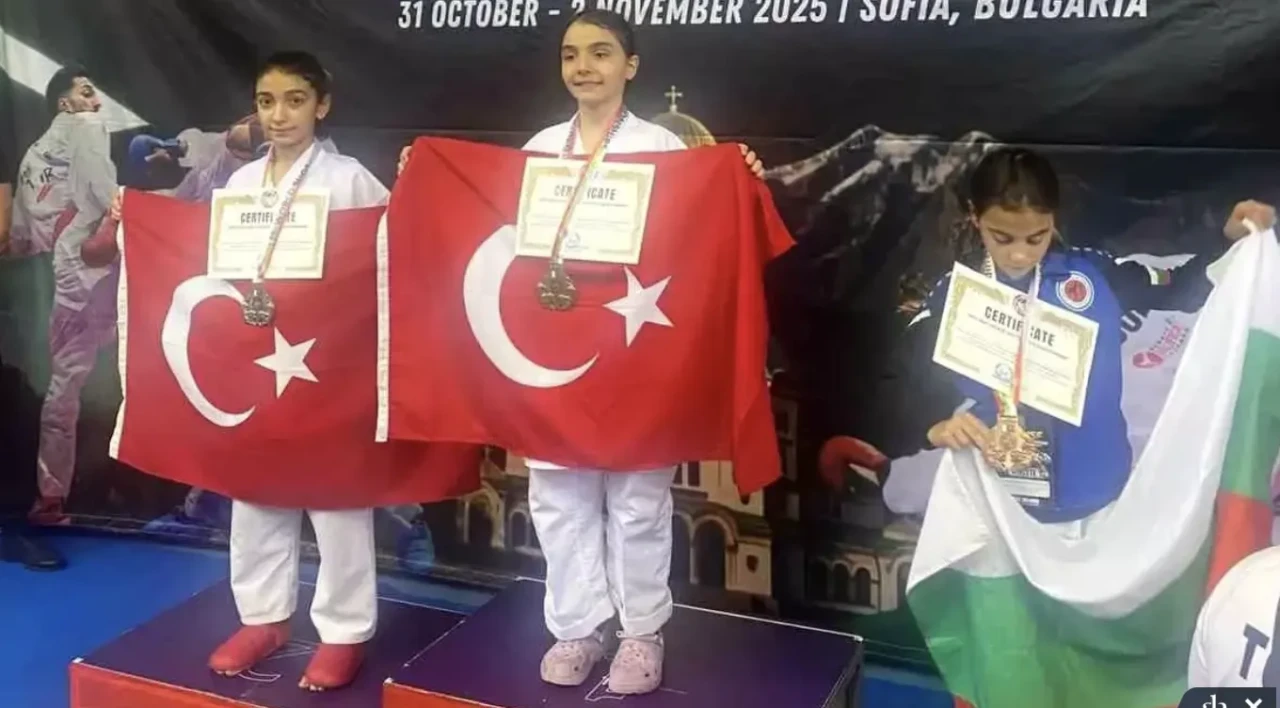 Ceylin Ayşe Şimşek'ten çifte zafer: Ferdi ve Takımda Balkan Şampiyonu