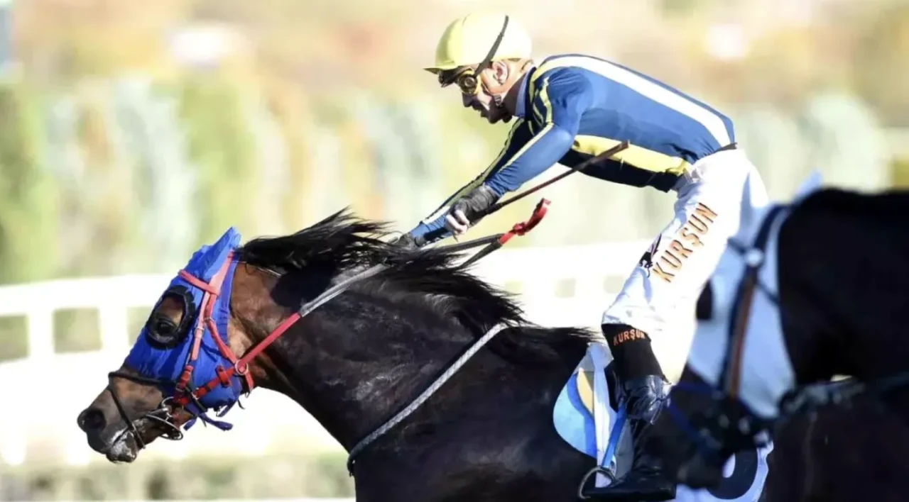 Cumhuriyet Koşuları Ankara Hipodromu’nda nefes kesti