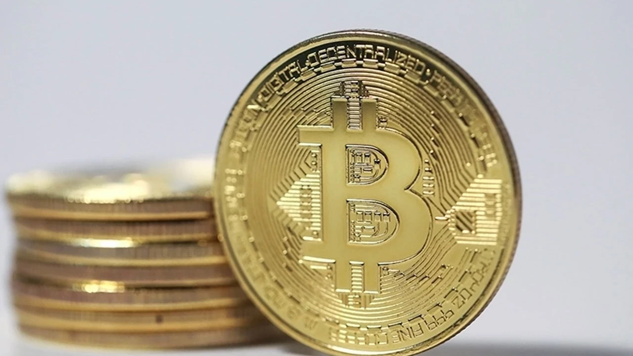 Bitcoin, nisandan bu yana en düşük seviyeye geriledi