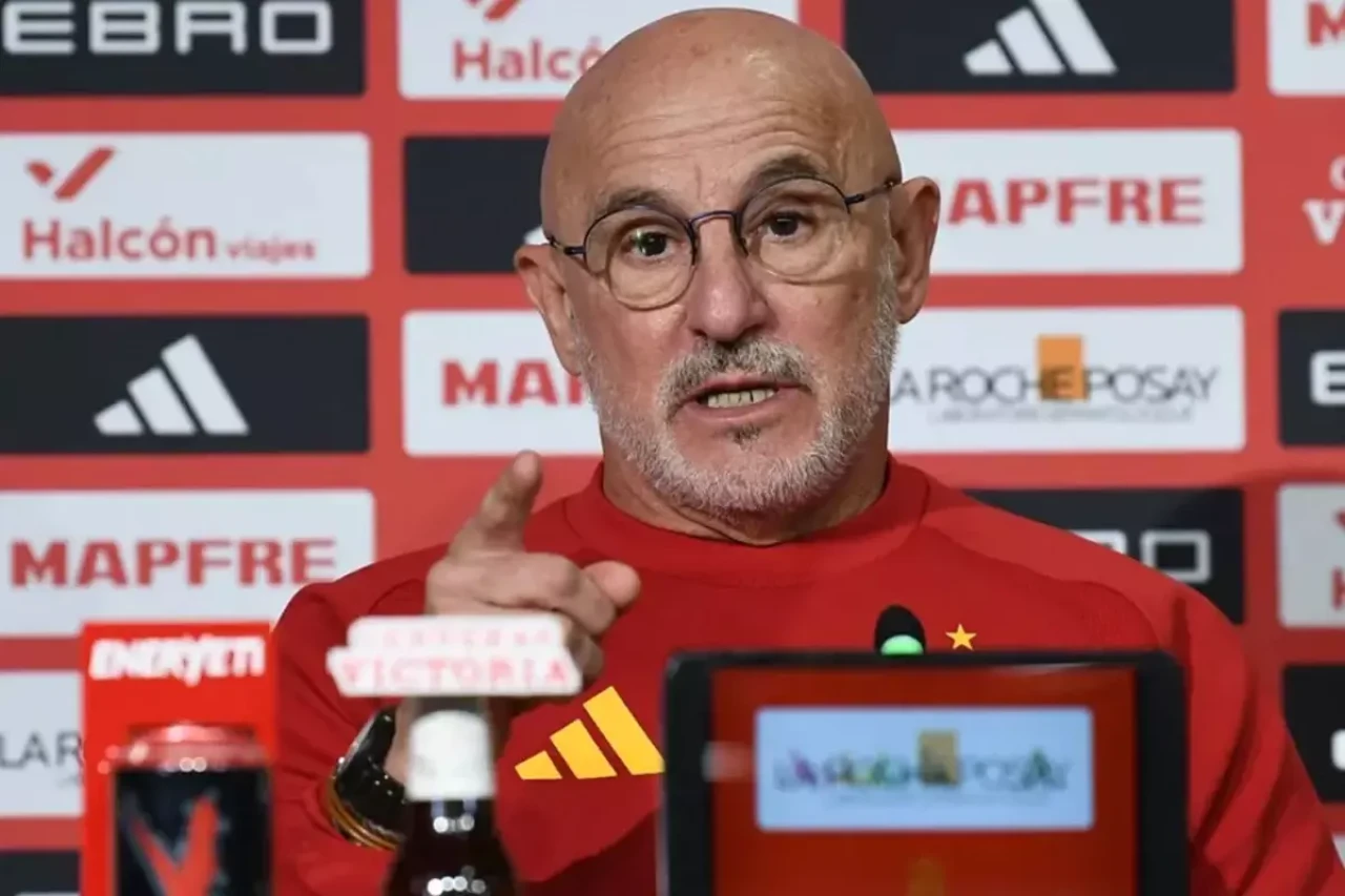 İspanya teknik direktörünün Türkiye maçı sonrası yaptığı hareket gündem oldu