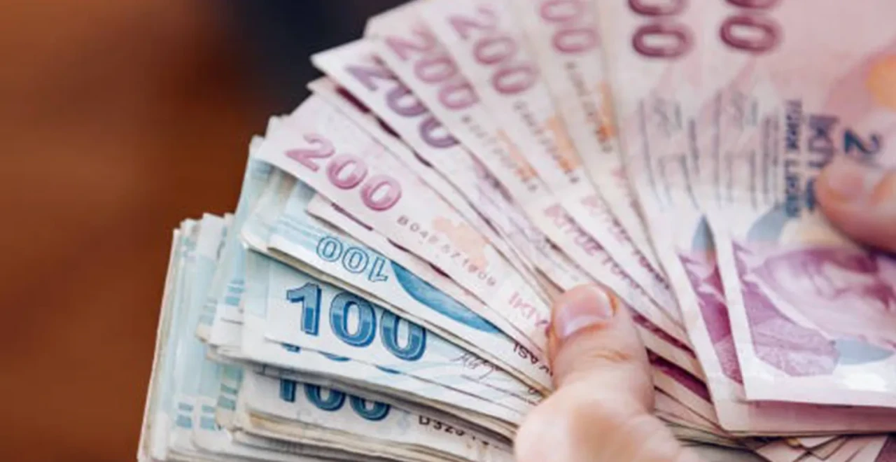 Üst düzey bürokratlara 30 bin TL seyyanen zam: Düzenleme komisyondan geçti