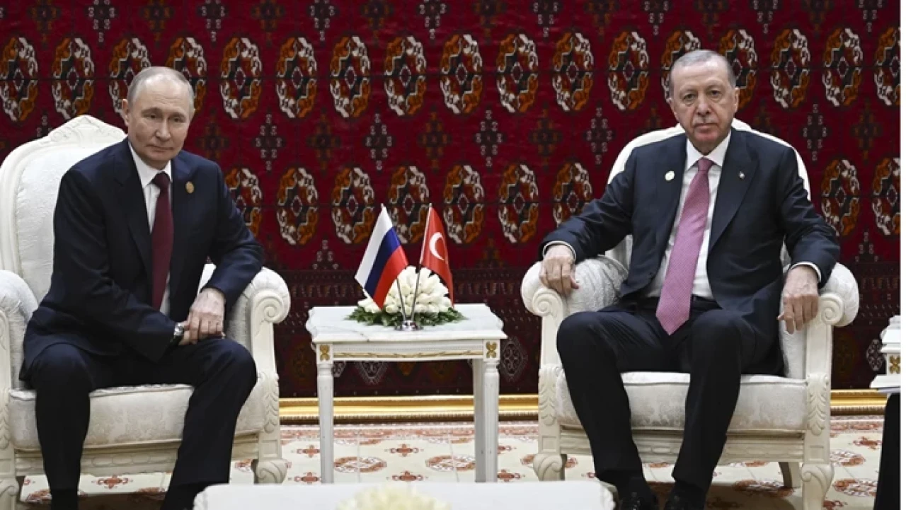 Cumhurbaşkanı Erdoğan, Rusya Devlet Başkanı Putin ile Aşkabat’ta görüştü