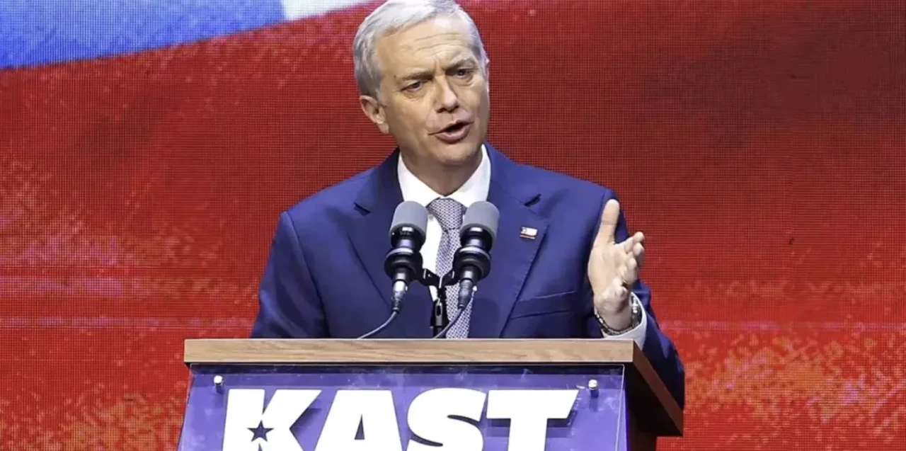 Şili'de Jose Antonio Kast zaferi: Rakibine fark attı
