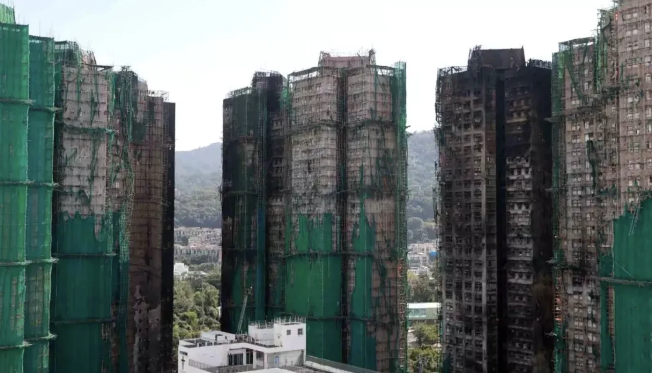 Hong Kong'daki yangında ölü sayısı 151'e çıktı: Soruşturma derinleşiyor