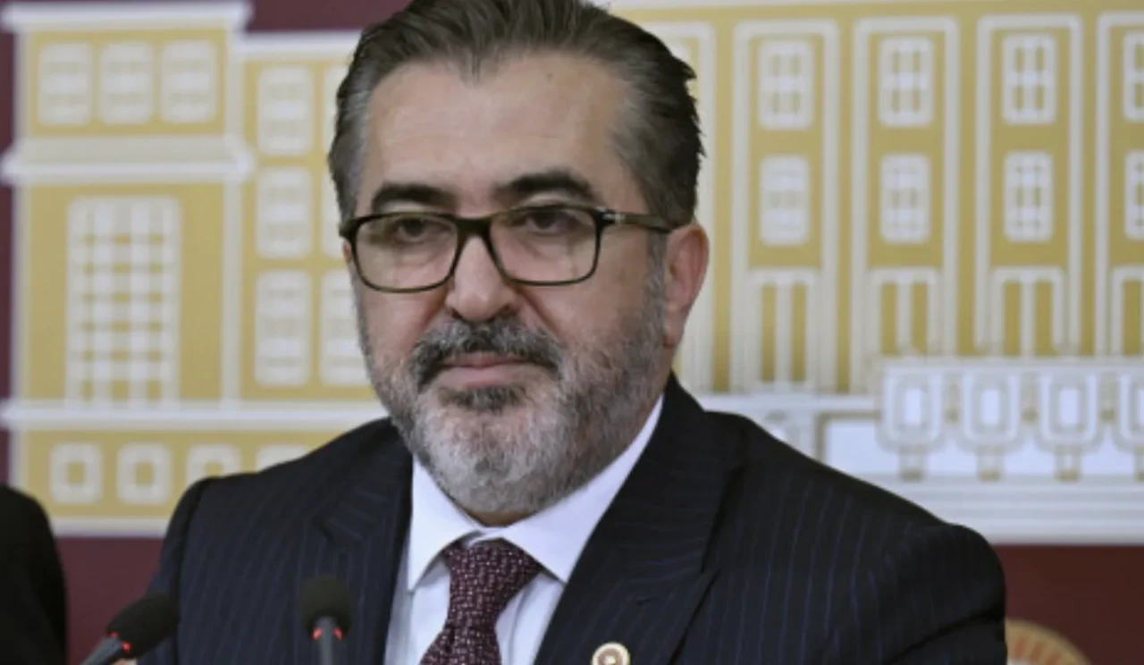 AK Partili Adem Yıldırım: 'Türkiye'ye sosyal medya üzerinden operasyon yapılmak isteniyor'