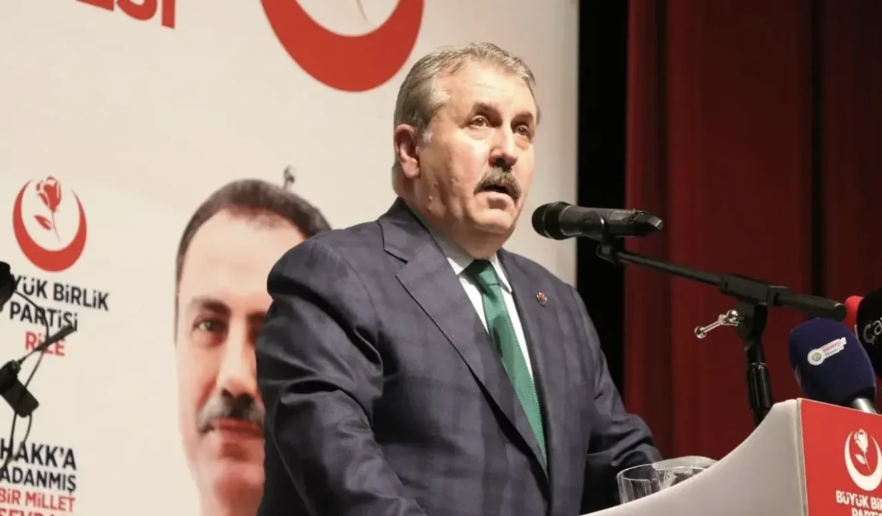 Destici Rize'de konuştu: 'Asgari ücret en az 33 bin lira olmalı'