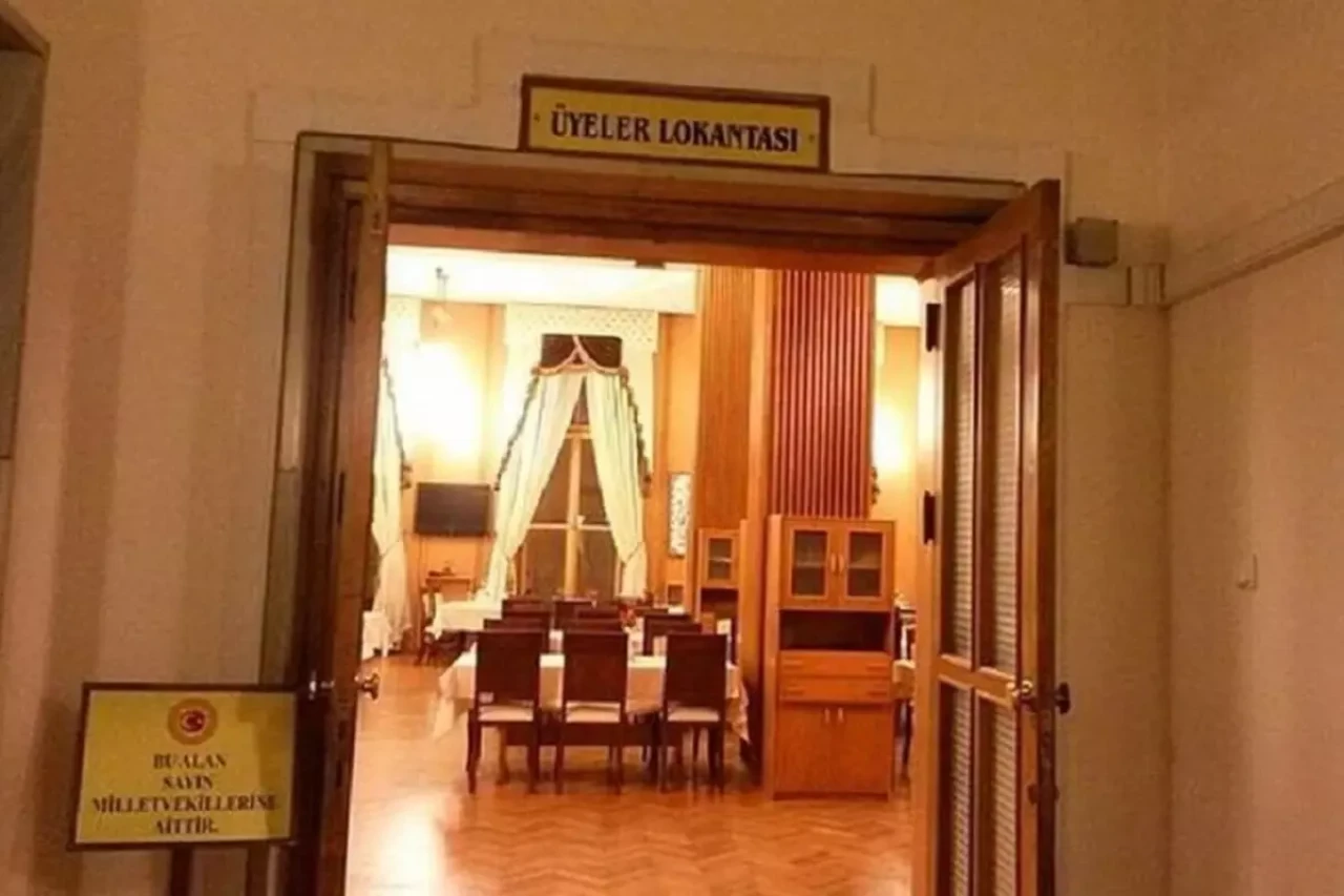 TBMM’de taciz soruşturmasında 4 aşçı gözaltına alındı