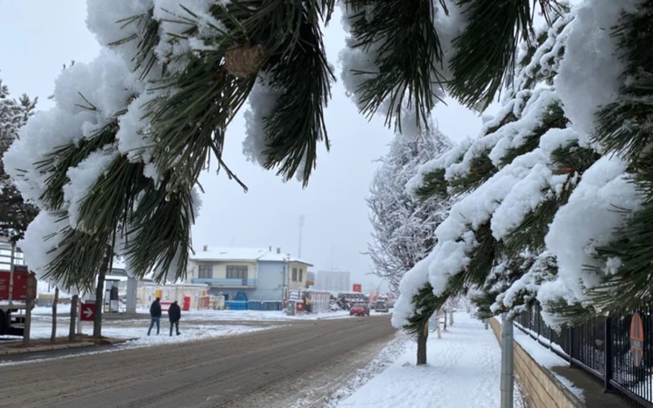 Kuvvetli kar uyarısı! Meteoroloji, AFAD ve AKOM’dan açıklama: 4 il için sarı kod