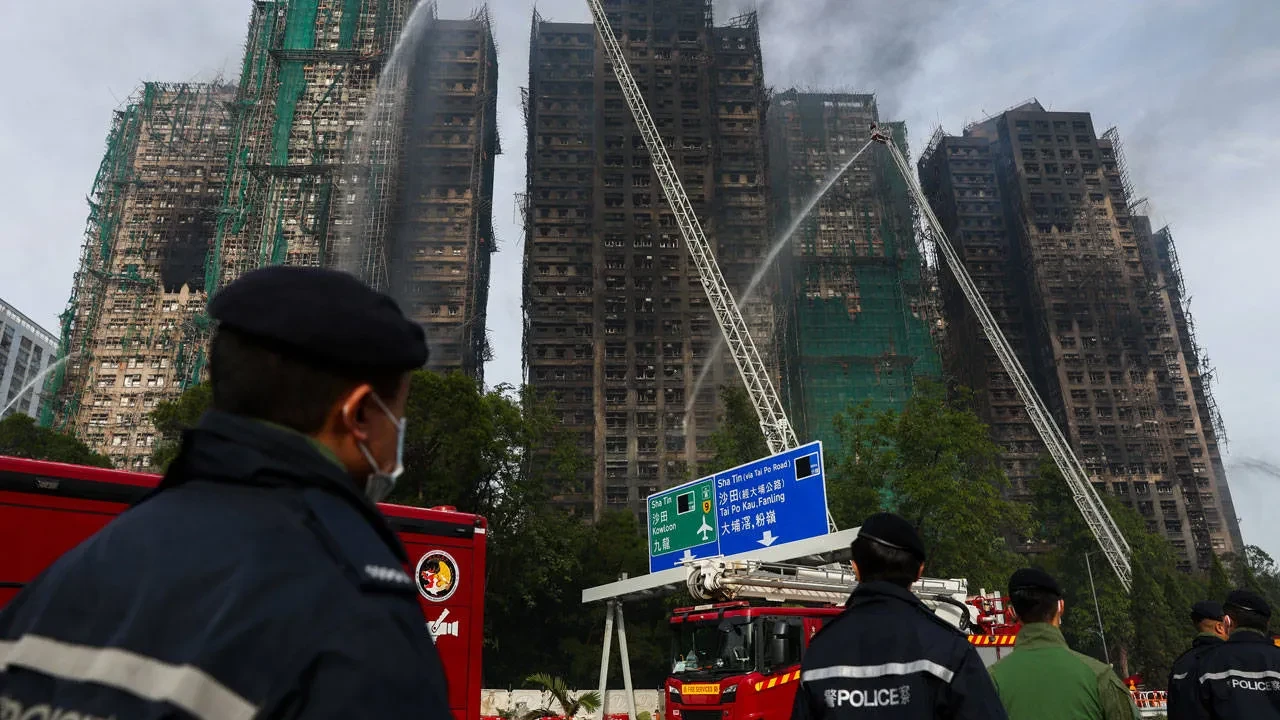 Hong Kong Tai Po yangını: Hayatını kaybedenlerin sayısı 156'ya yükseldi