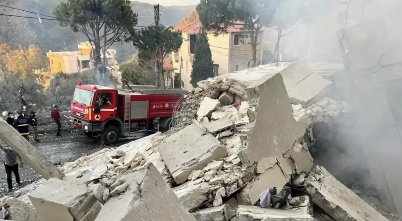 İsrail ordusu Güney Lübnan'ı hedef aldı: 4 Bina yıkıldı