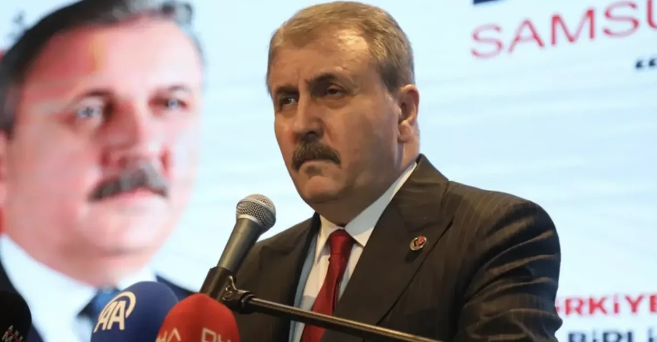 'Evlenmeyenleri işe almayacaksın' demişti: Mustafa Destici o sözleri için geri adıma attı