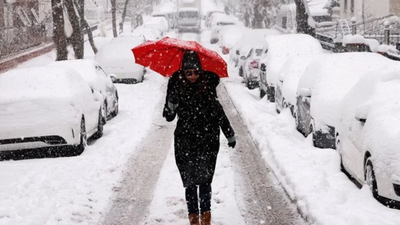 İBB tarih verdi: İstanbul’da kar ne zaman yağacak?