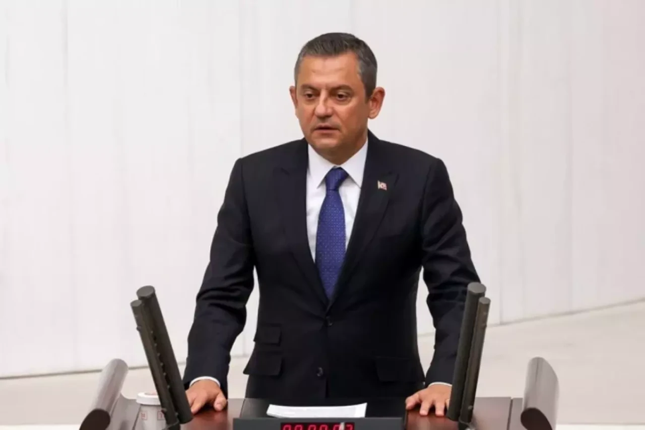 Özgür Özel: 'Vergi adaleti yok, büyüme değil küçülme var'