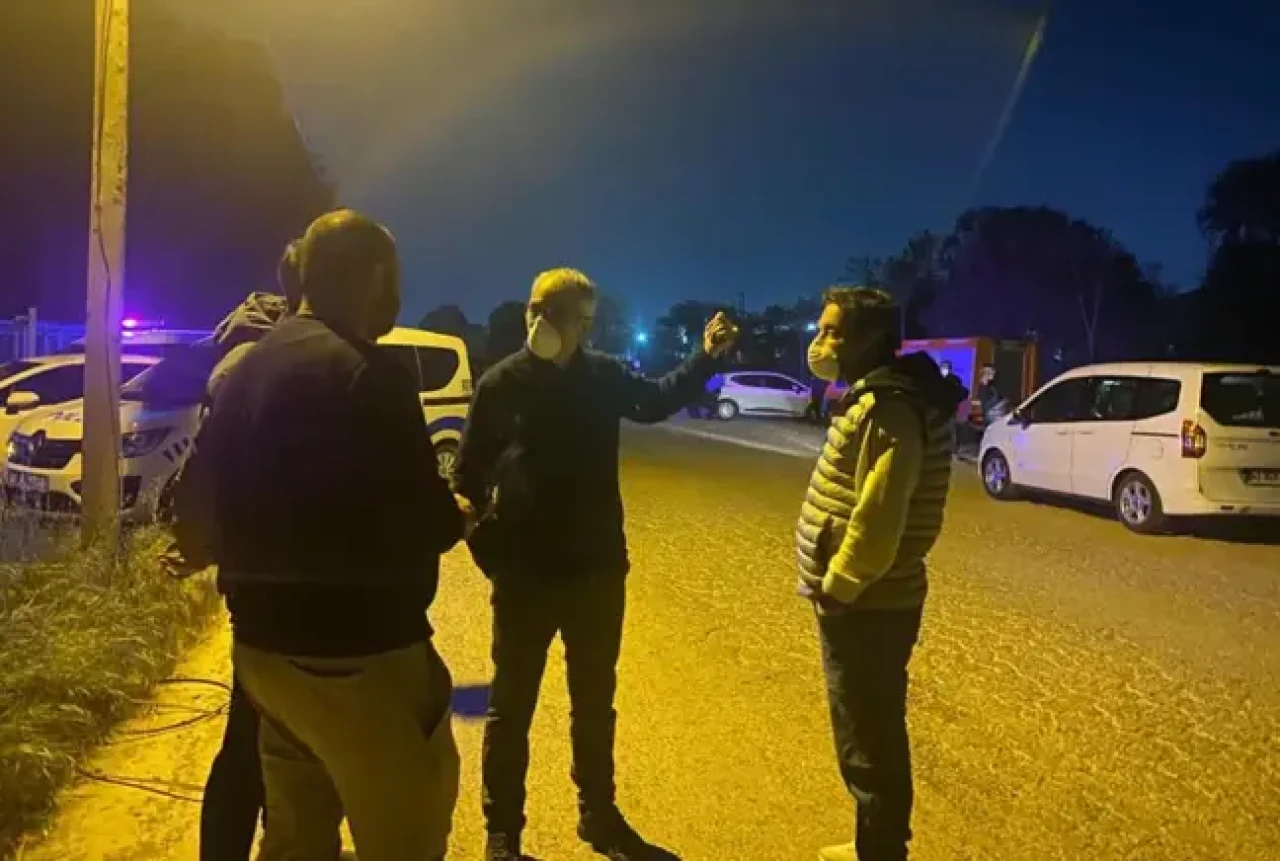 Mahalleyi koku sardı, ekipler alarma geçti