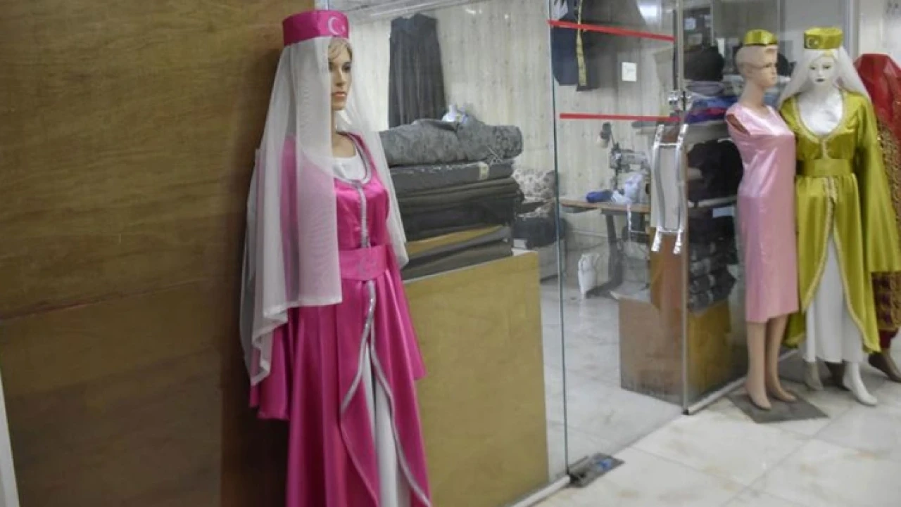 Irak Türkmenleri nesillerdir milli kıyafetlerini korumaya çalışıyor