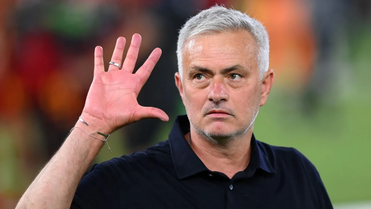 Eski öğrencisi, "Yüzde yüz" diyerek Mourinho'nun yeni adresini duyurdu