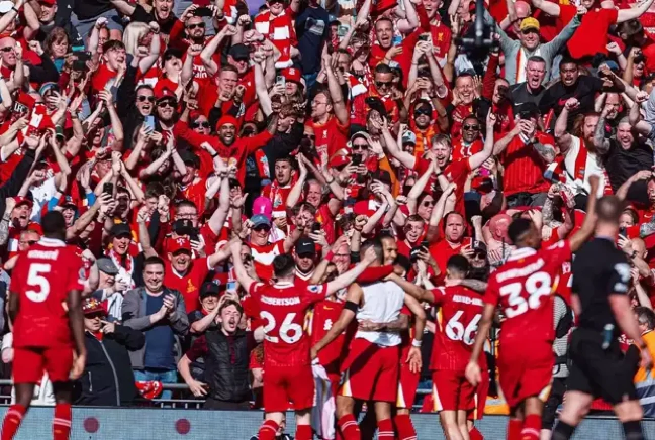 İngiltere Premier Lig'de şampiyon Liverpool oldu