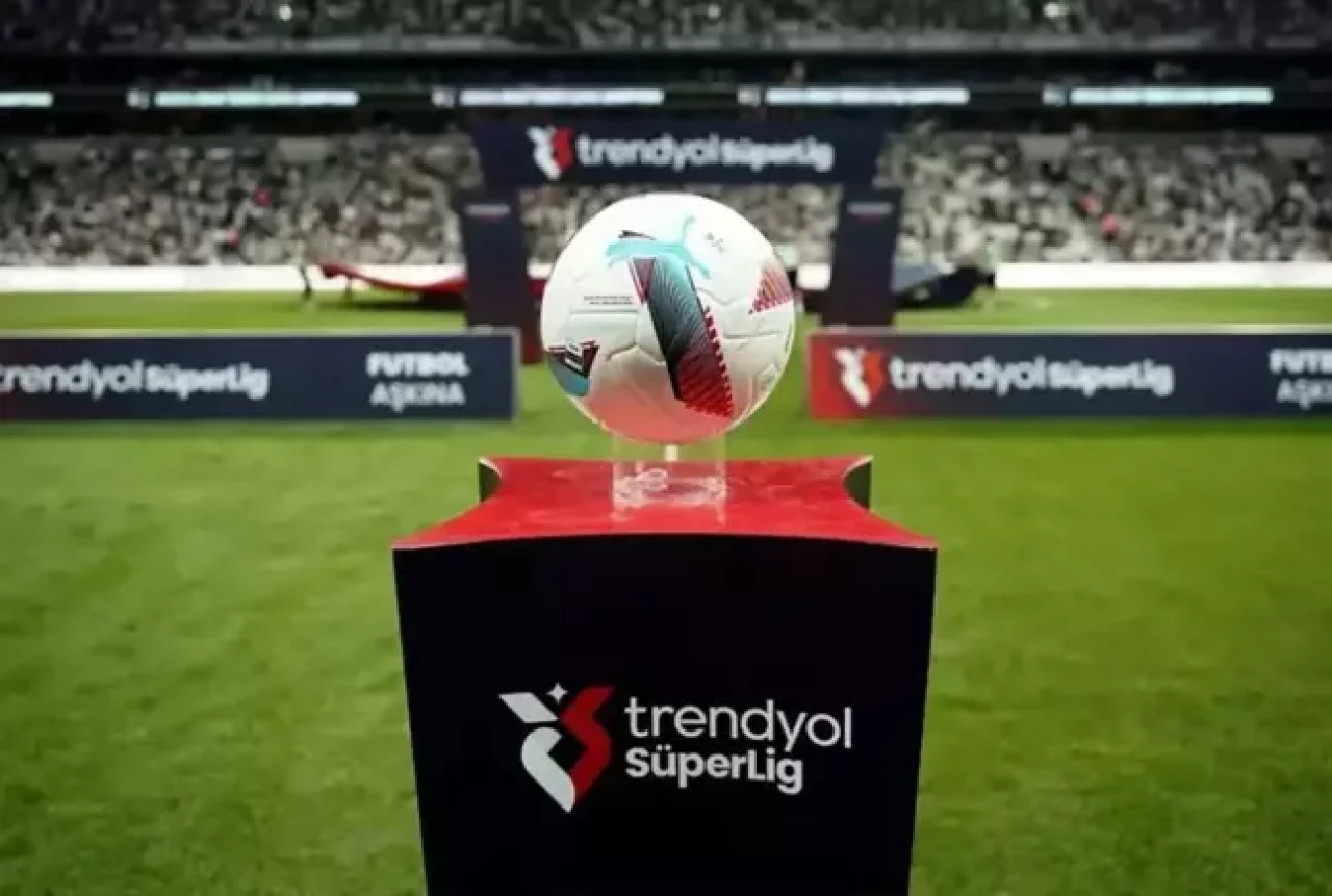 Süper Lig'deki Trabzonspor-Galatasaray maçının tarihi belli oldu