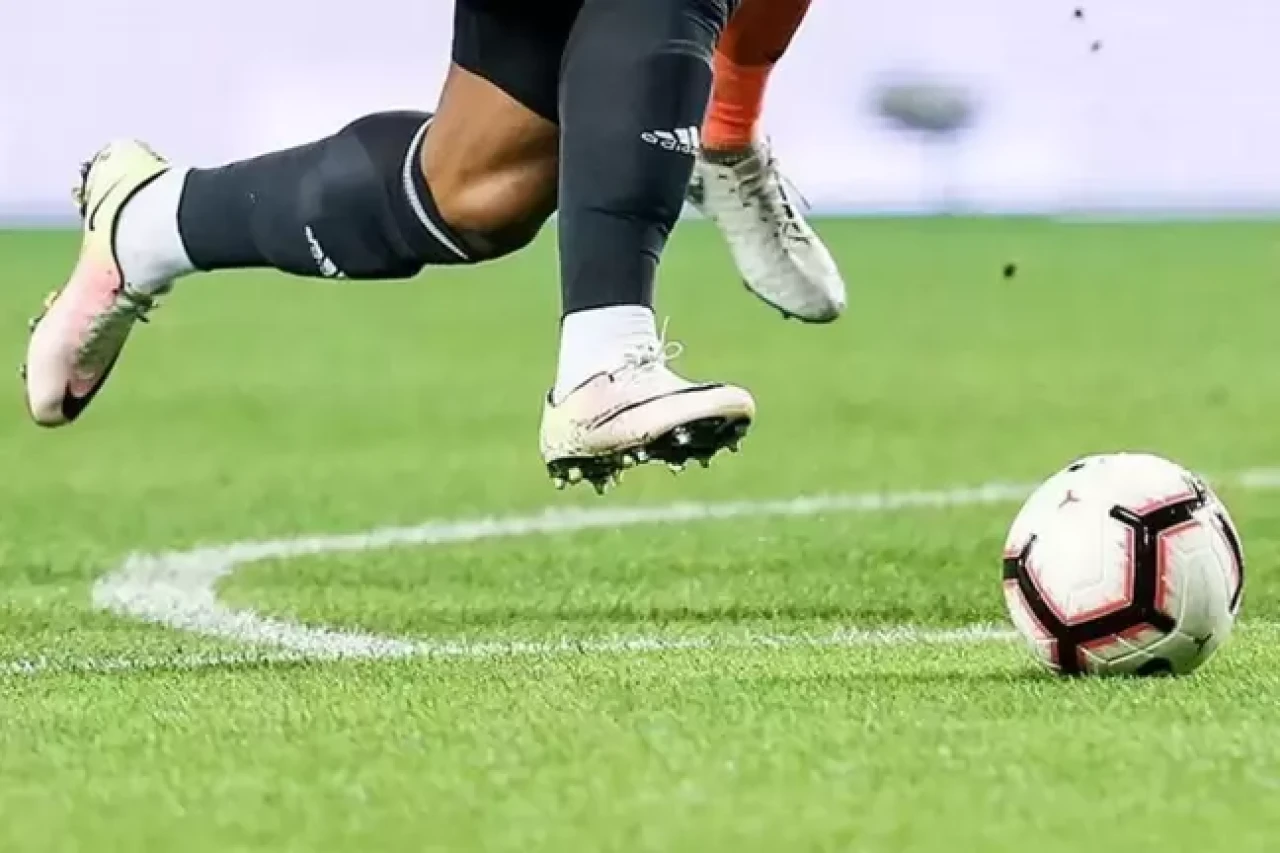 Süper Lig'in olay adamı, futbolu mu bıraktı? Tartışmalara noktayı koydu