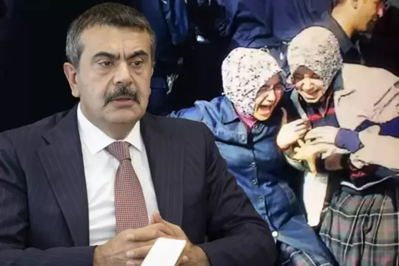 Bakan Tekin'den tartışma yaratacak "Başörtüsü" çıkışı: Okula alınmama riskleri var