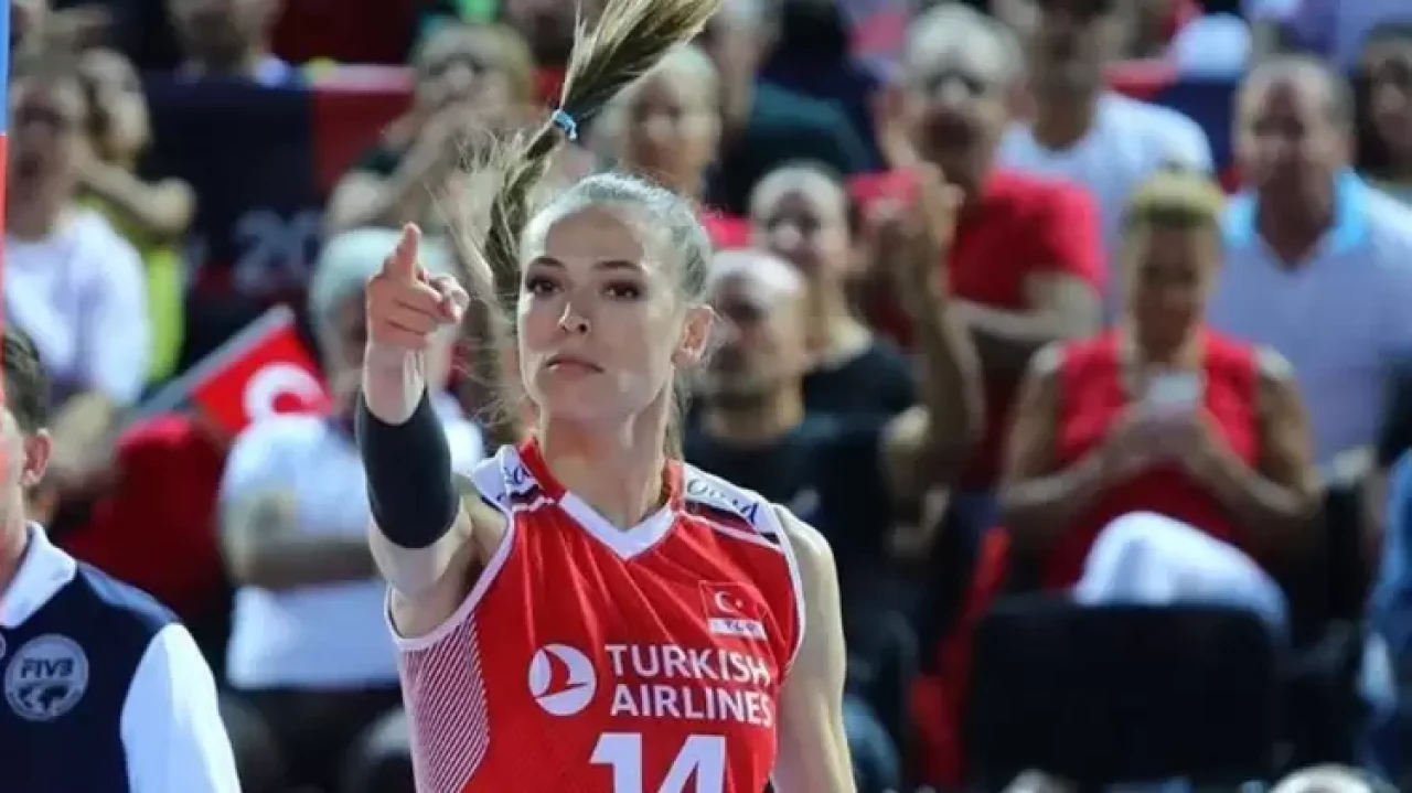 Eda Erdem voleybolu bırakıyor! Fenerbahçe'deki yeni görevi belli oldu