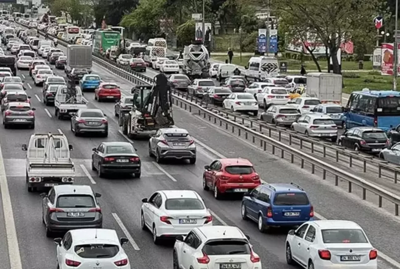 Yeni düzenleme! Zincirleme trafik cezası geliyor