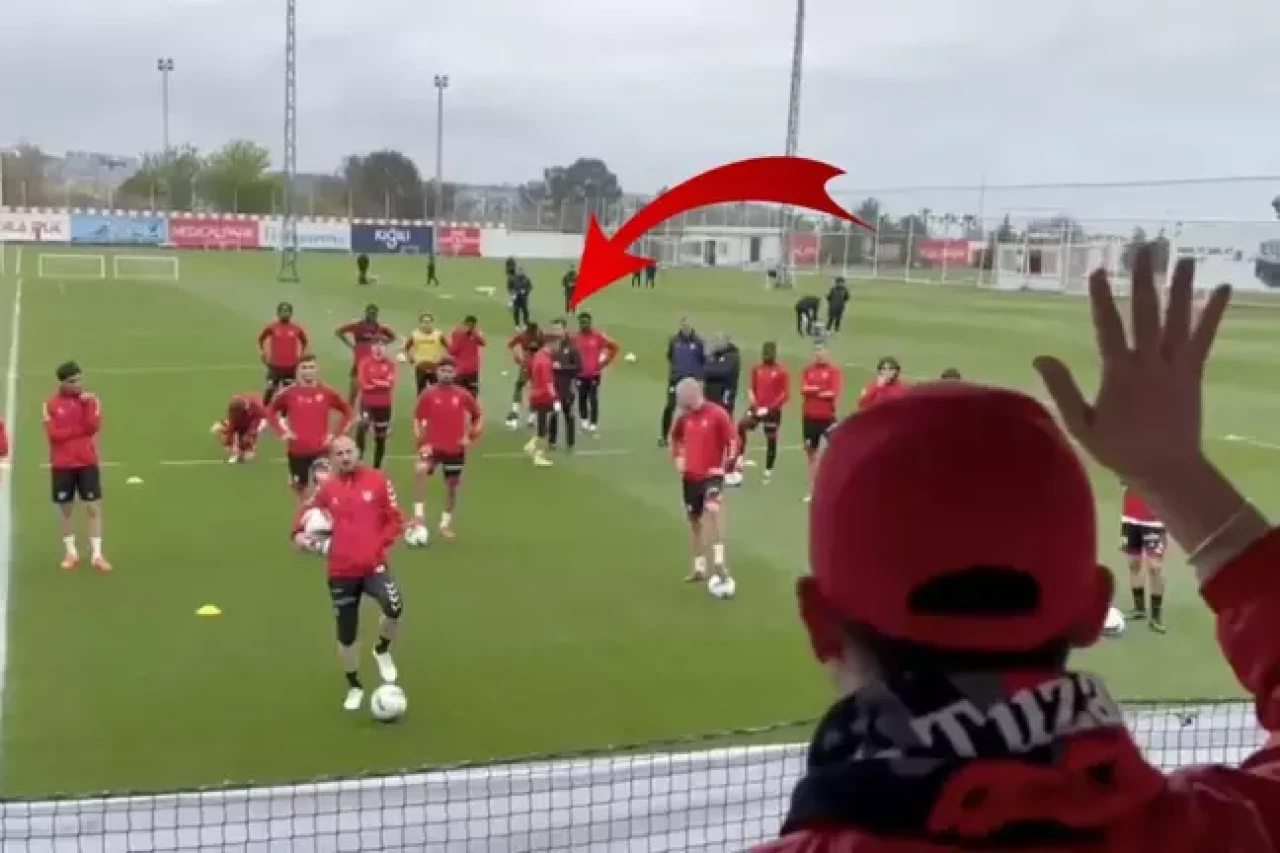 Emre Kılınç, taraftarın sözleri sonrası antrenmanı terk etti