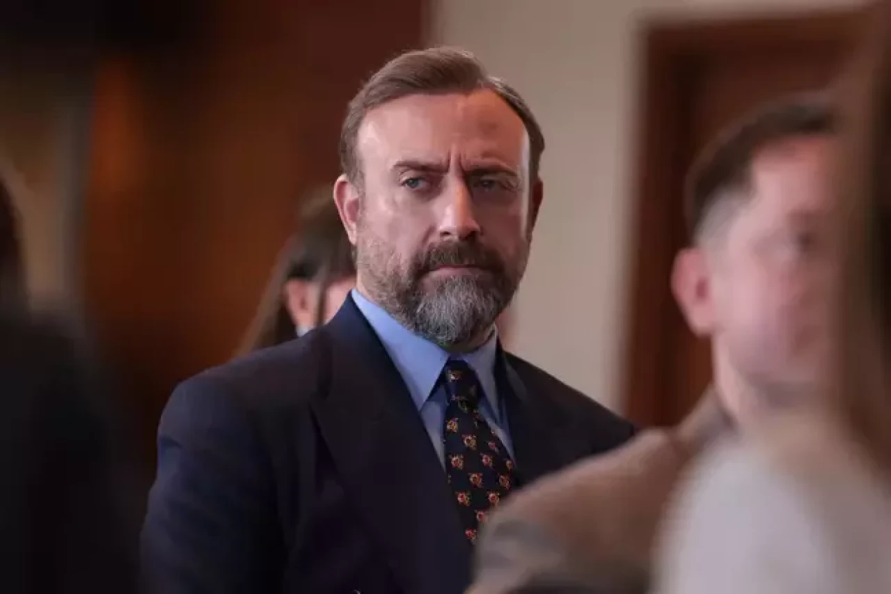 Halit Ergenç mahkemede aylık gelirini açıkladı