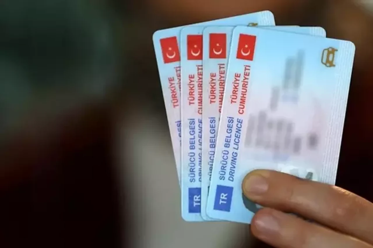 Ehliyetler bir bir gidiyor: Yeni trafik cezası düzenlemesi TBMM yolunda!