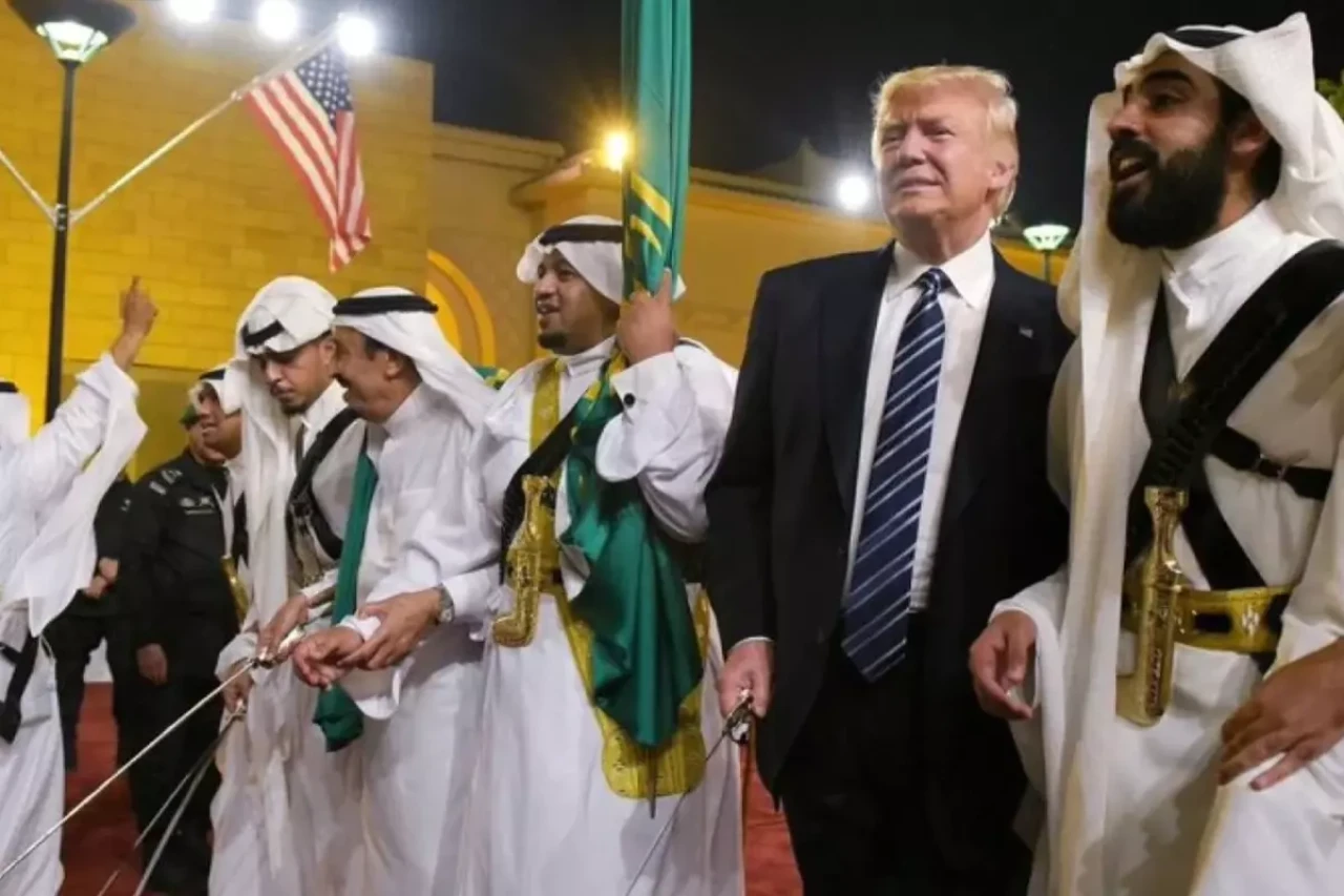 Trump’tan Ortadoğu çıkarması: Trilyon dolarlık anlaşmalar!