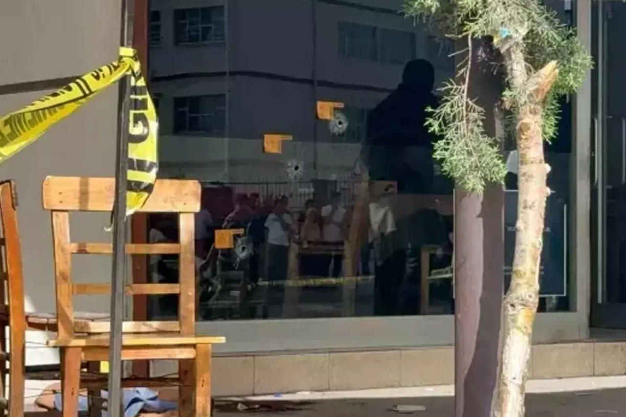 Kıraathane önünde kanlı pusu: 25 yaşındaki genç hayatını kaybetti