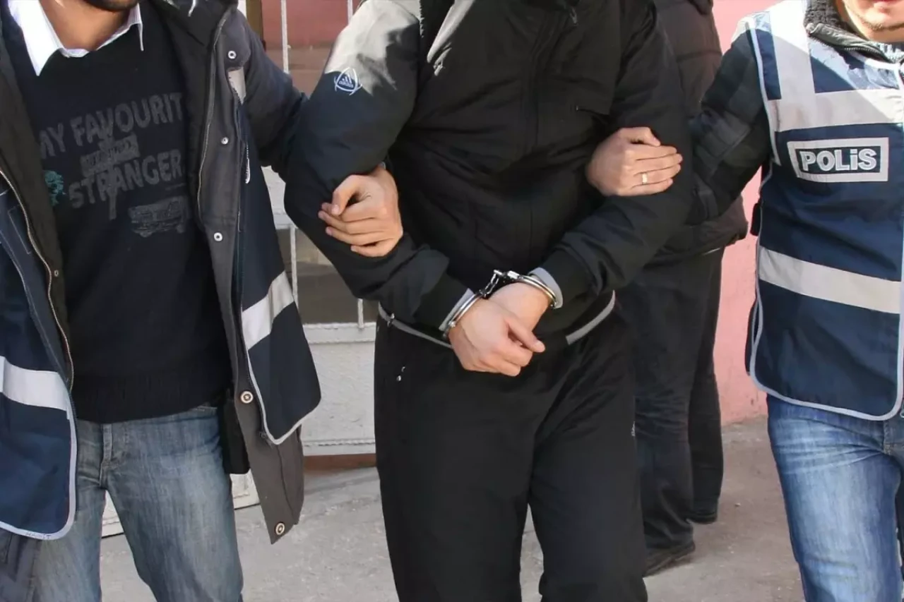 Sosyal medya dolandırıcılığına operasyon! 6 kişi tutuklandı