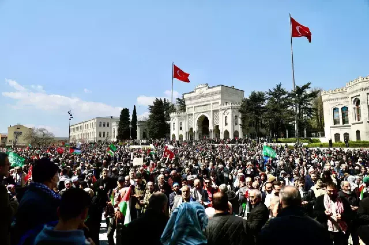 İstanbul'da Gazze için büyük birleşme! Binlerce kişi Ayasofya'ya yürüdü!