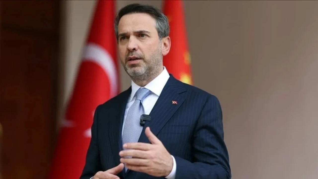 Türkiye'de elektrik kesintisi olacak mı? Bakan Bayraktar cevap verdi
