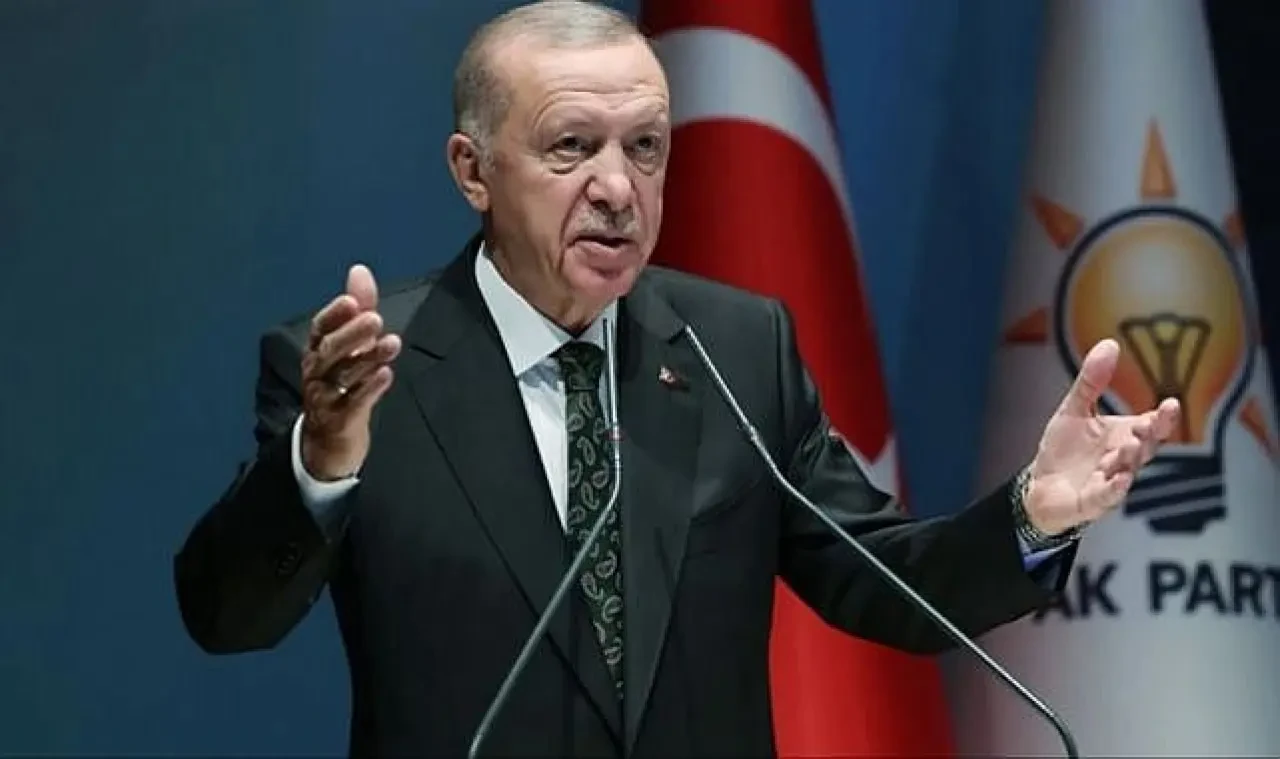 Cumhurbaşkanı Erdoğan'dan sert açıklama: "Tepelerine binmeye devam edeceğiz"