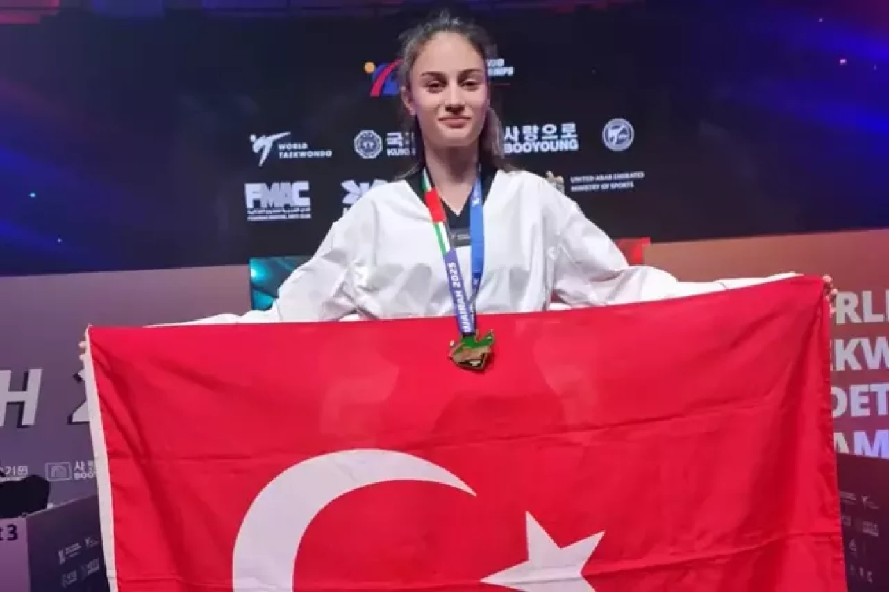 Milli Sporcumuz Sena Yılmaz, dünya şampiyonu oldu