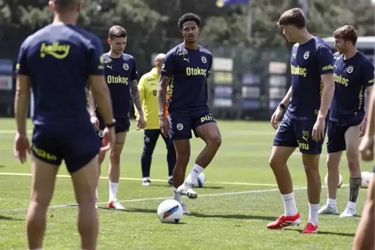 Fenerbahçe'ye müjdeli haber! Takıma geri döndü